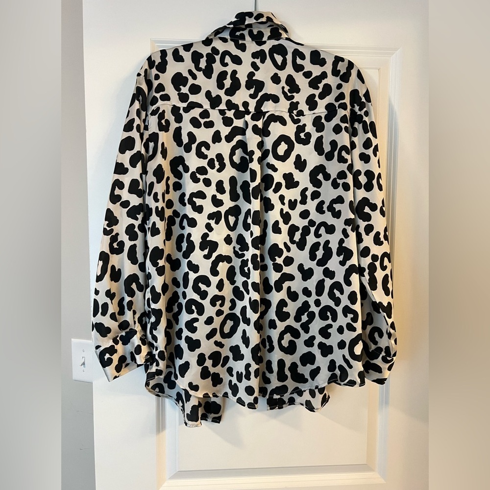 Zara Leopard Print Button-Up Blouse - Picture 2 of 3
